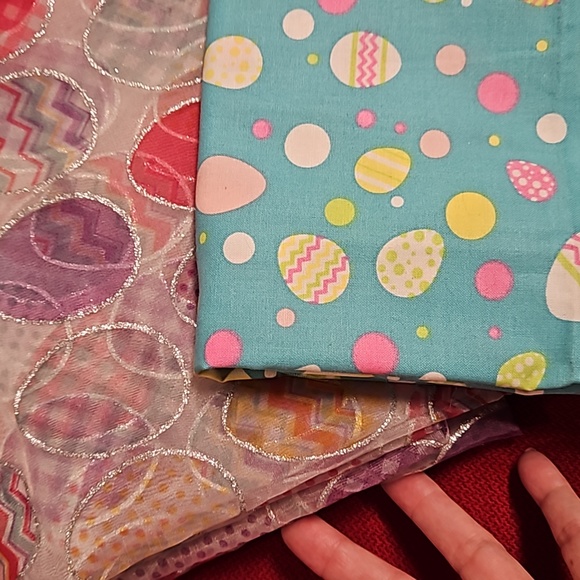 2 pieces of Easter eggs seasonal fabric for flat lays backdrops DIY - Picture 6 of 8